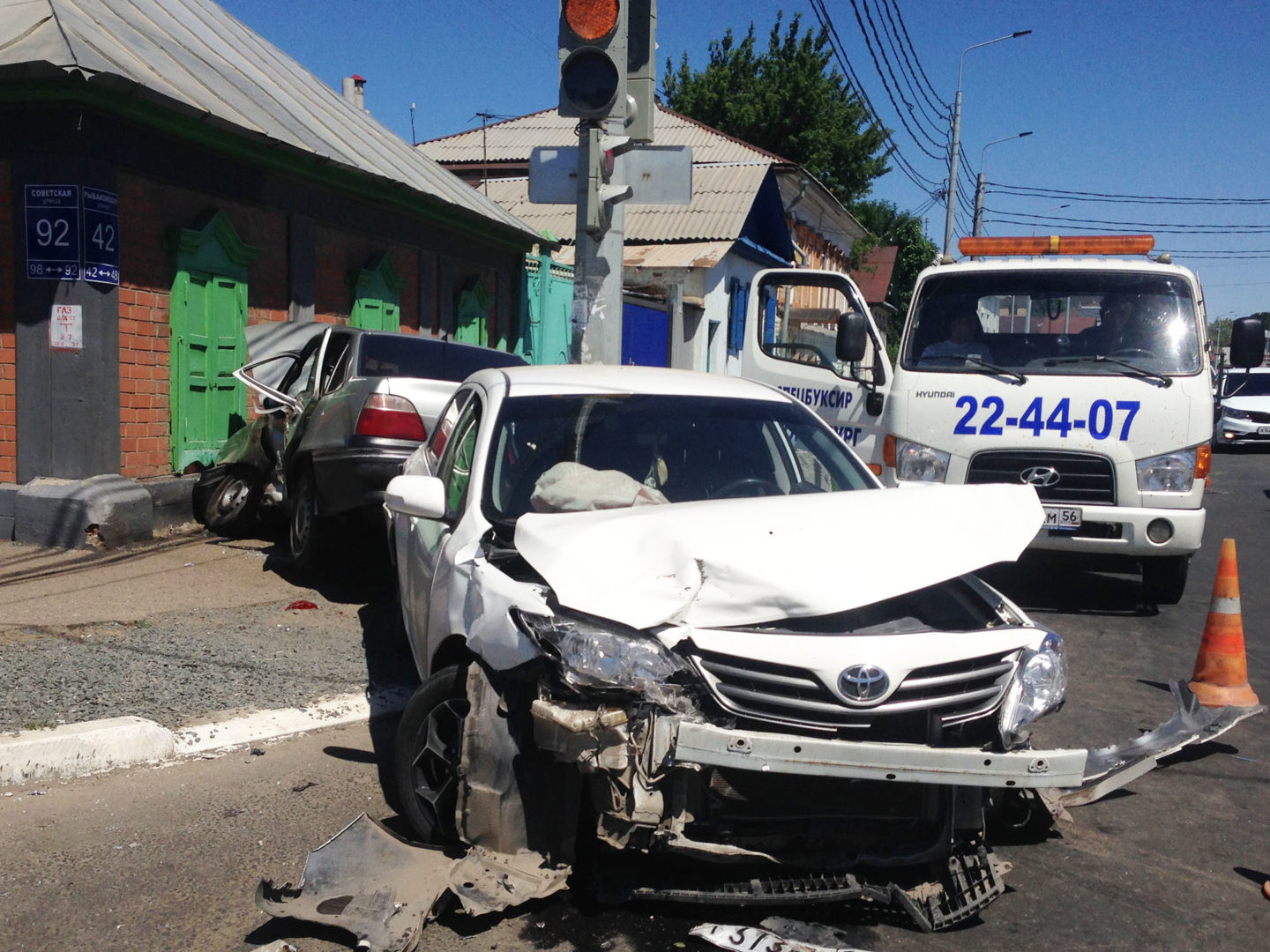 Corolla и Nexia не поделили перекресток - Орен.Ру