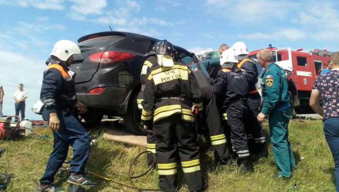 Жертвами ДТП под Оренбургом стали 3 человека Жертвами ДТП под Оренбургом стали 3 человека