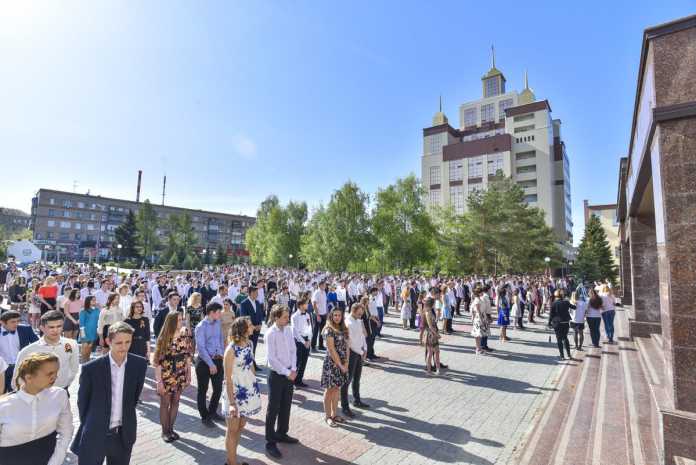 В Оренбургском госуниверситете отметили 72-ю годовщину Великой Победы