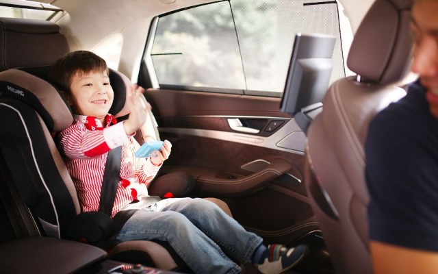 Как перевозить детей в автомобиле с 12 июля 2017?