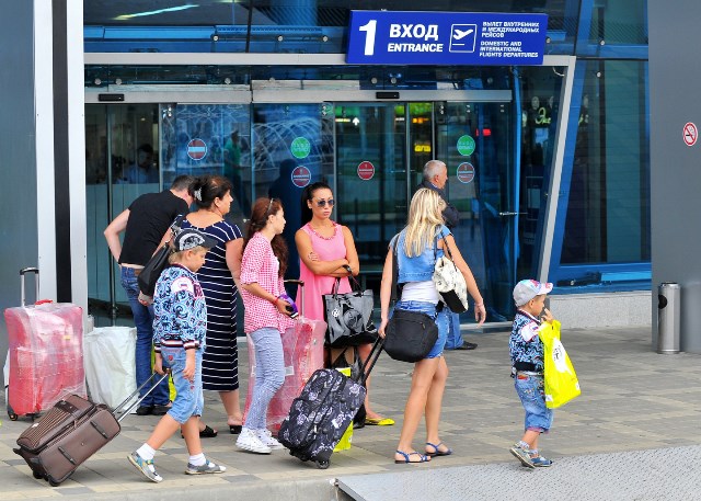 СФ одобрил закон об отмене бесплатного провоза багажа в самолёте