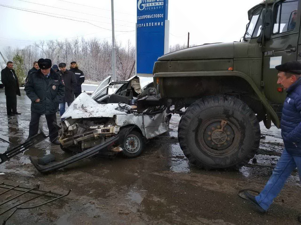 Ока оренбург. Последние дорожные происшествия Илек. Авария с участием Урала в Оренбурге.