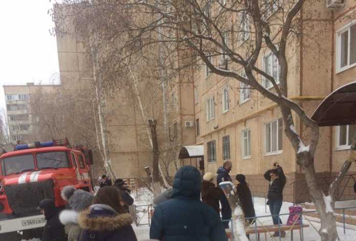 В Оренбурге эвакуировали жильцов многоэтажного дома.