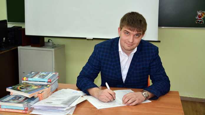 Преподаватель ОБЖ лицея №1 города Оренбурга Дмитрий Таранух