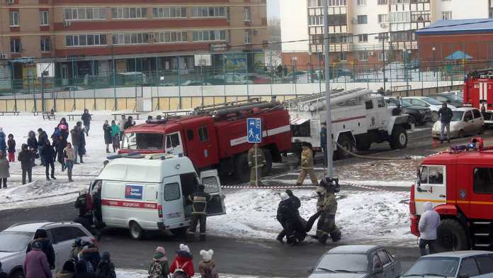 12 февраля в Оренбурге загорелась квартира, погибли 2 детей и 2 взрослых 12 февраля в Оренбурге загорелась квартира, погибли 2 детей и 2 взрослых