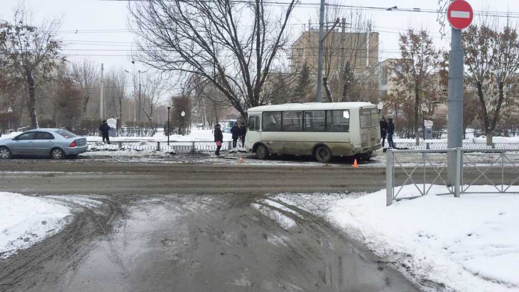 Автобус с пассажирами попал в серьезное ДТП. Есть пострадавшие