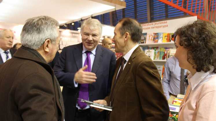 Россия – почетный гость Парижского книжного салона, открывшегося в столице Франции