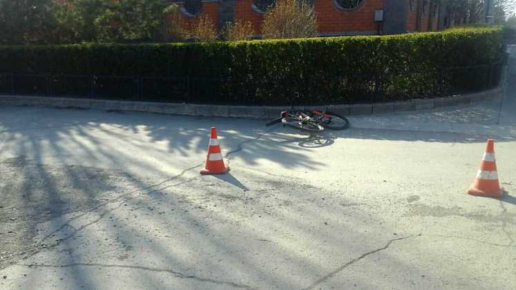 10-летний велосипедист попал под колеса иномарки