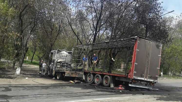 Фура и «Газель» выгорели после столкновения