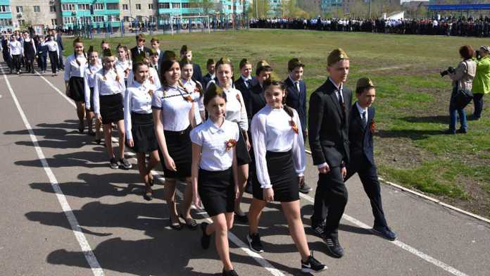 Смотр и строя и песни в честь Дня Победы