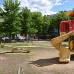 Детские площадки во дворах Оренбурга есть, а порядок и уход за ними - не всегда
