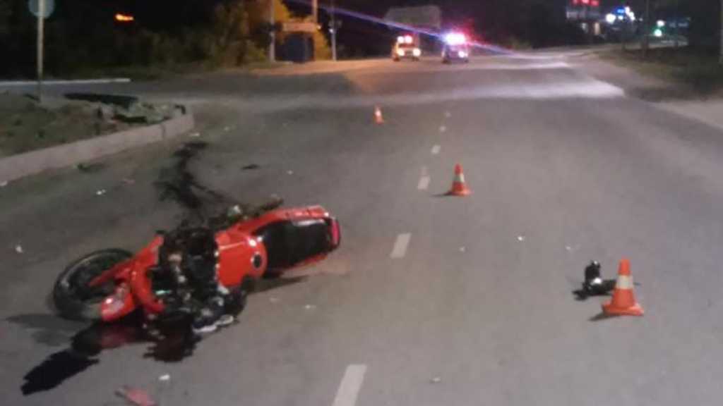 Мотоциклист погиб после удара о бордюрный камень