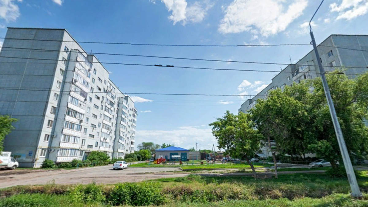 г. Оренбург, ул. Мусы Джалиля, 25 и 27