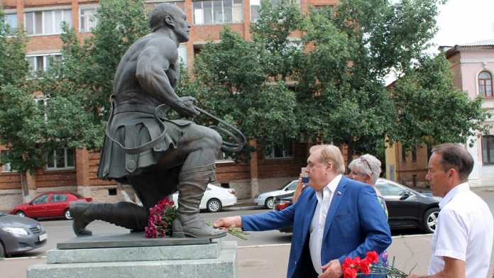 В четверг в Оренбурге вспоминали Александра Засса