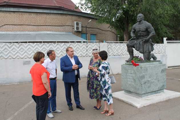 В четверг в Оренбурге вспоминали Александра Засса