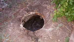 В Оренбуржье ребенок погиб упав в выгребную яму