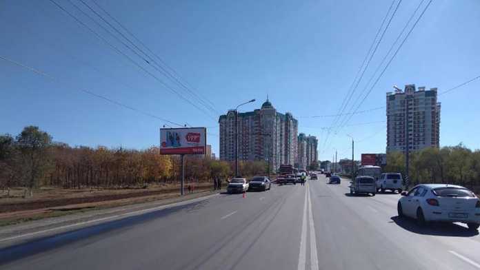 В тройной аварии на Победе пострадали несколько человек