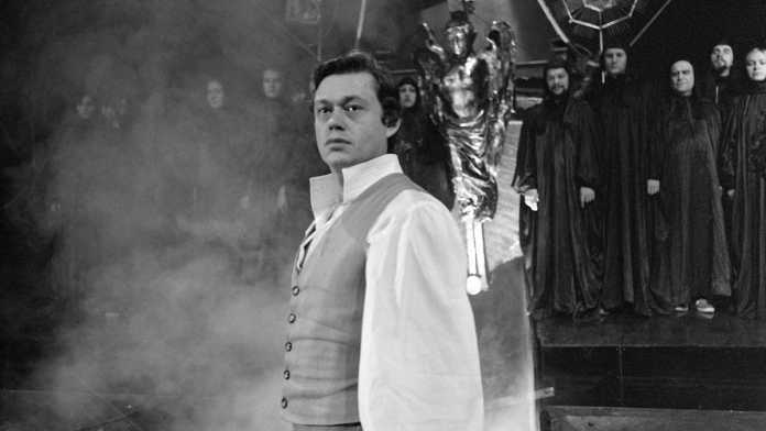 Николай Караченцов