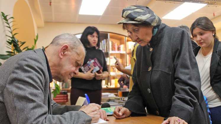 «Евразия» представила книгу Гарри Бардина «И вот наступило потом»