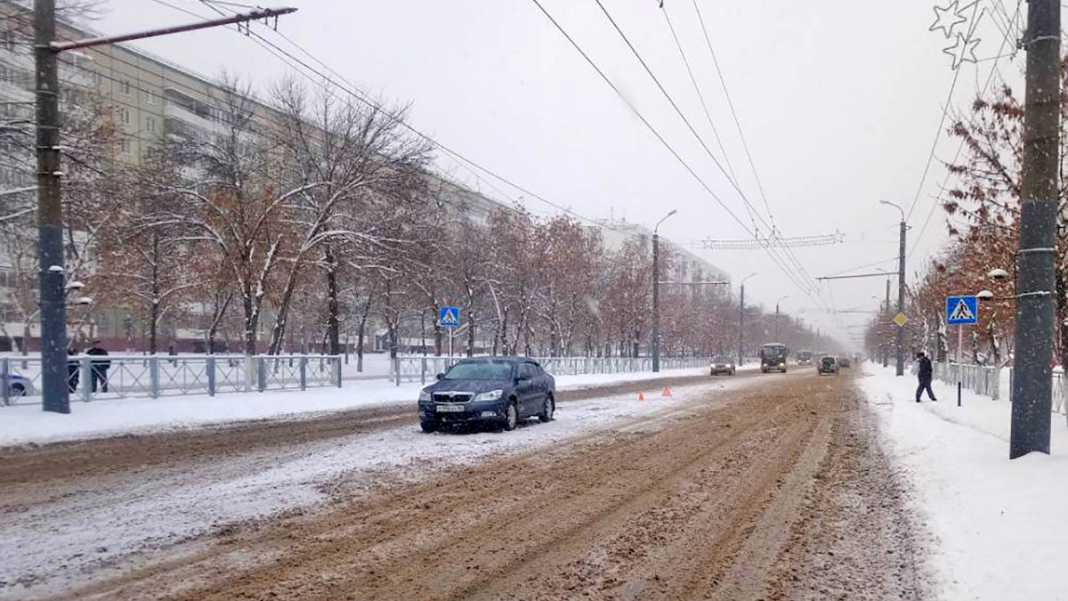 В Оренбурге иномарка сбила пешехода на "зебре"