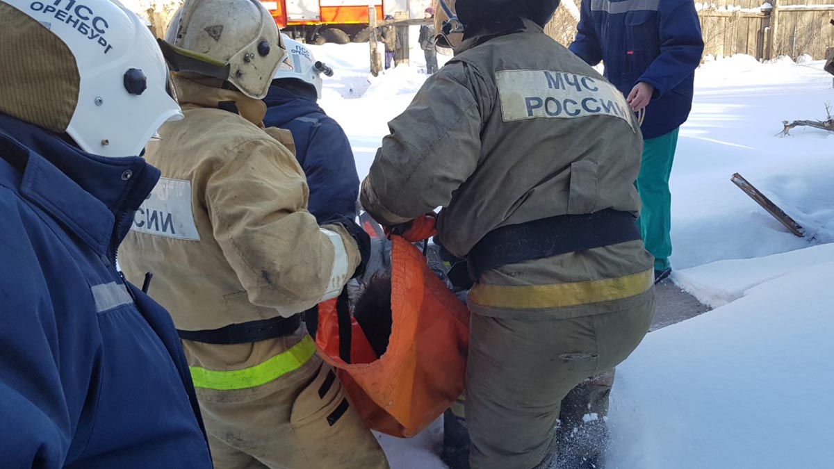 В Оренбурге, в заброшенном доме, мужчину придавило плитой | 12.02.2019 |  Новости Оренбурга - БезФормата