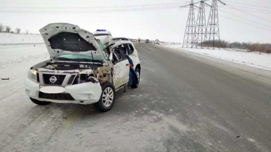 Автоледи на «Ниссане» погибла в ДТП под Гаем