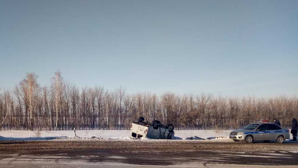 49-летний водитель перевернул на крышу свой УАЗик