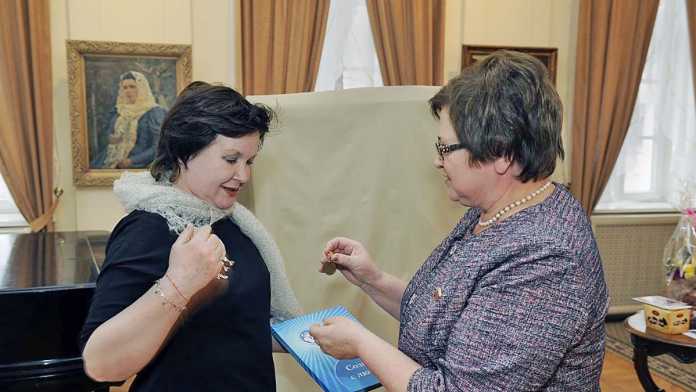 Ирина Бушухина удостоена медали Союза женщин России