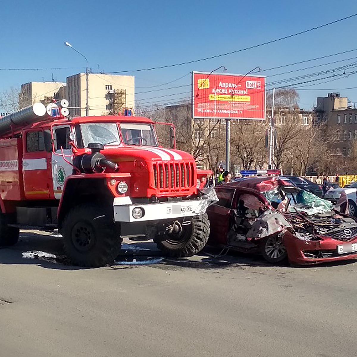 Пожарная машина попала в дтп