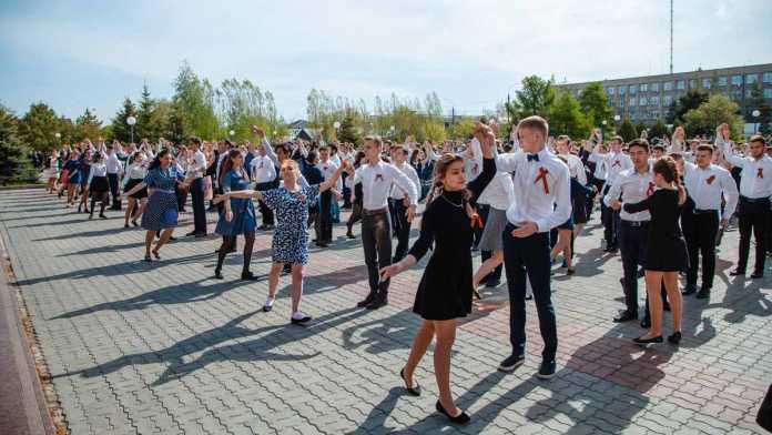 Всероссийская акция «Вальс Победы»
