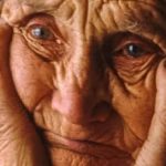 Бабушка мошенники пенсионерка слезы