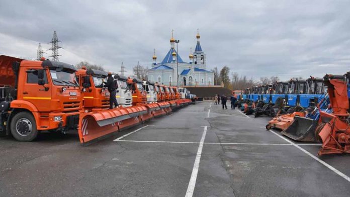 В Северном округе прошел смотр коммунальной техники