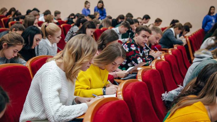 В Оренбурге написали «Большой этнографический диктант»