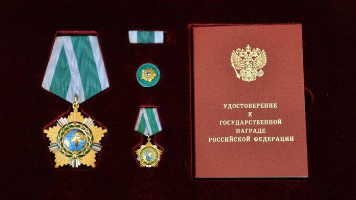 Руководители и сотрудники Металлоинвеста удостоены государственных наград