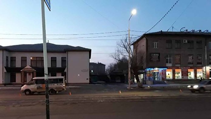 В Новотроицке сбили двух пенсионеров