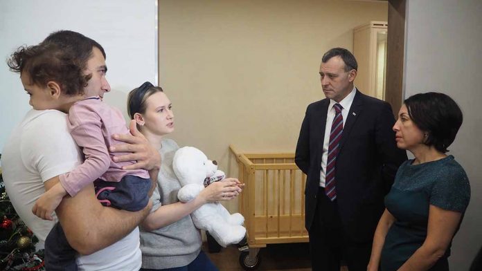 Оренбуржцы помогли собрать средства на лечение двухлетней девочки