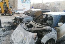 Появилось видео поджога автомобилей на Просторной