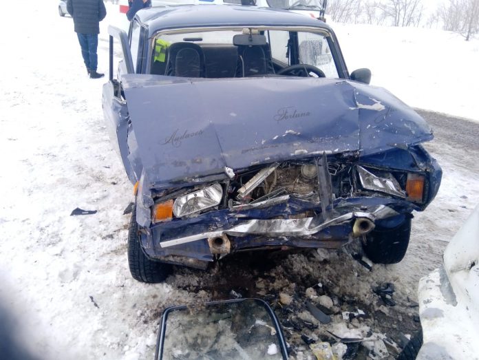 Возле села Невежкино столкнулись два автомобиля