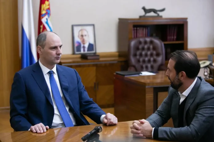 Денис-Паслер-и-гендиректор-группы-«Черкизово»-Сергей-Михайлов