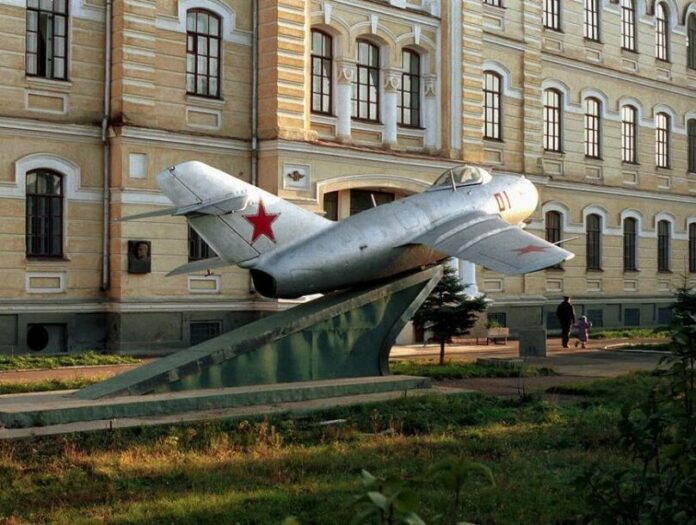 гагаринская летка