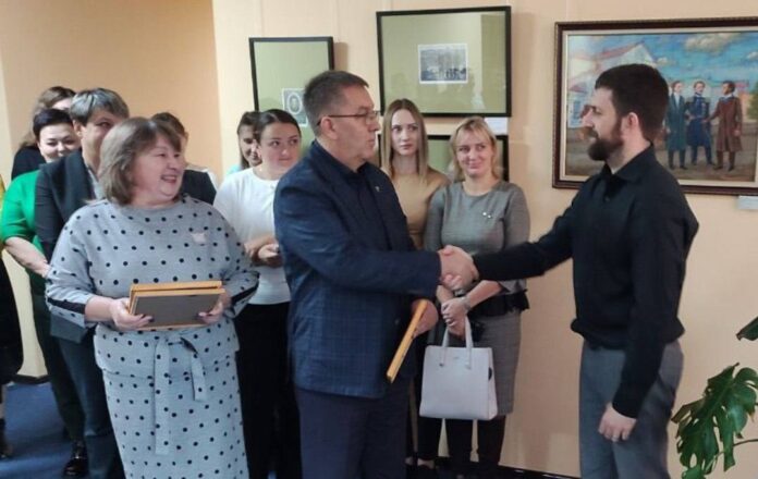 перевальск