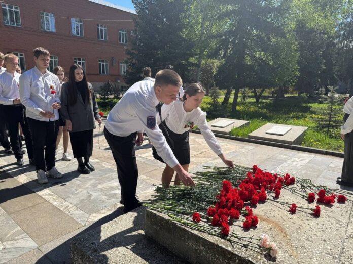 Мероприятия ко Дню Победы в ОГАУ объединяют поколения