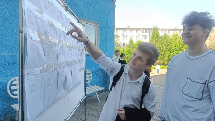 ЕГЭ 2025 в Оренбургской области: выпускники ЕГЭ 2025 в Оренбургской области: выпускники