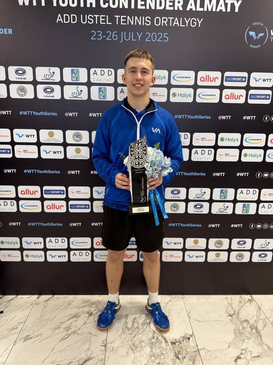 Смотреть порно отбасылық секс ағасының әйелі