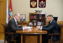 Евгений Солнцев и Александр Вилесов на встрече по подготовке к отопительному сезону