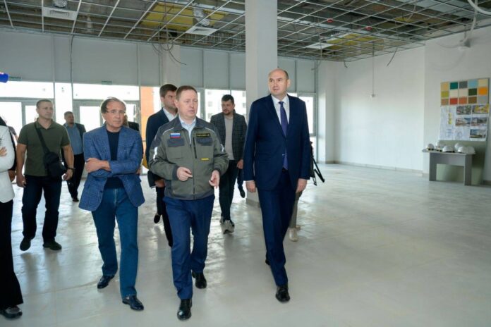 Строительство новой школы в Оренбурге на улице Гаранькина близится к завершению.