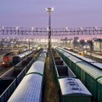 Южно-Уральская железная дорога обновила световую инфраструктуру в Оренбурге Новое светодиодное освещение станции Оренбург обеспечивает отличную видимость путей и платформ в ночное время.