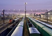 Южно-Уральская железная дорога обновила световую инфраструктуру в Оренбурге Новое светодиодное освещение станции Оренбург обеспечивает отличную видимость путей и платформ в ночное время.