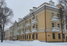 Дроны МЧС начали мониторинг заснеженных кровель в Оренбурге