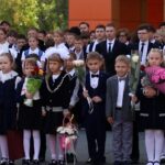 Металлурги Уральской Стали поздравили с Днём знаний учеников и студентов Новотроицка